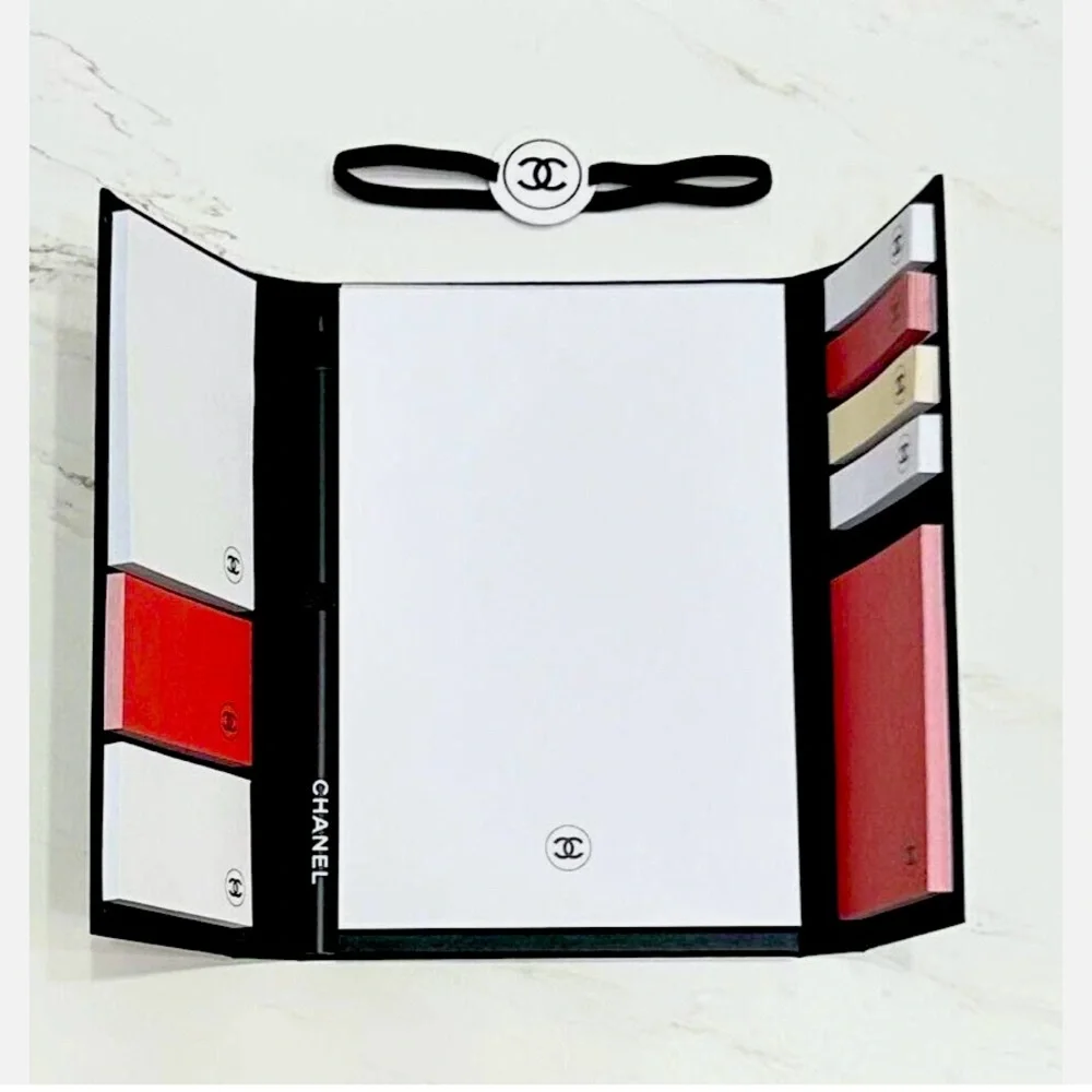 New! CHANEL Sticky Note Set - Picture 1 of 9
